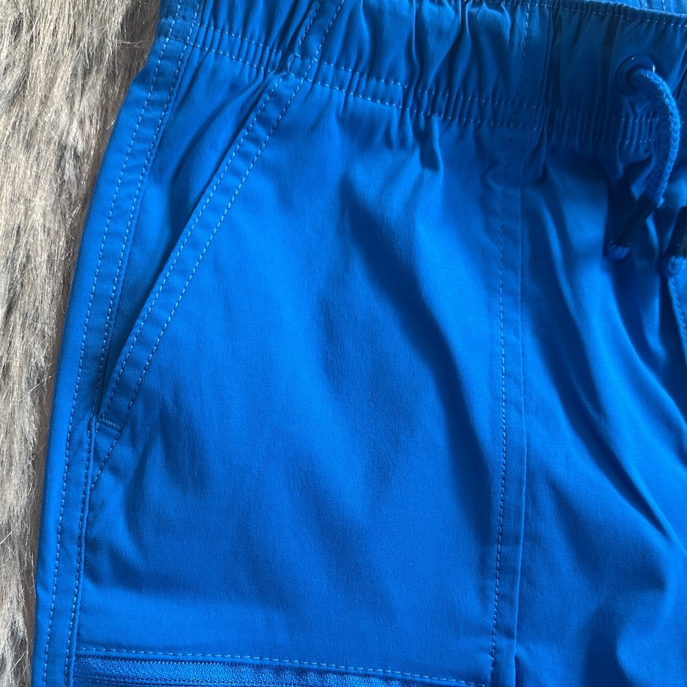 Gymboree Vibrant Blue Cargo Shorts - Picture 4 of 8